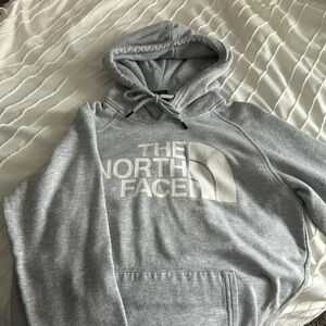 gray north face hoodie